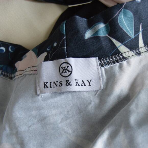 Kins & Kay Floral Print Robe with Interior and Exterior Waist Ties | Size XL - Picture 6 of 7